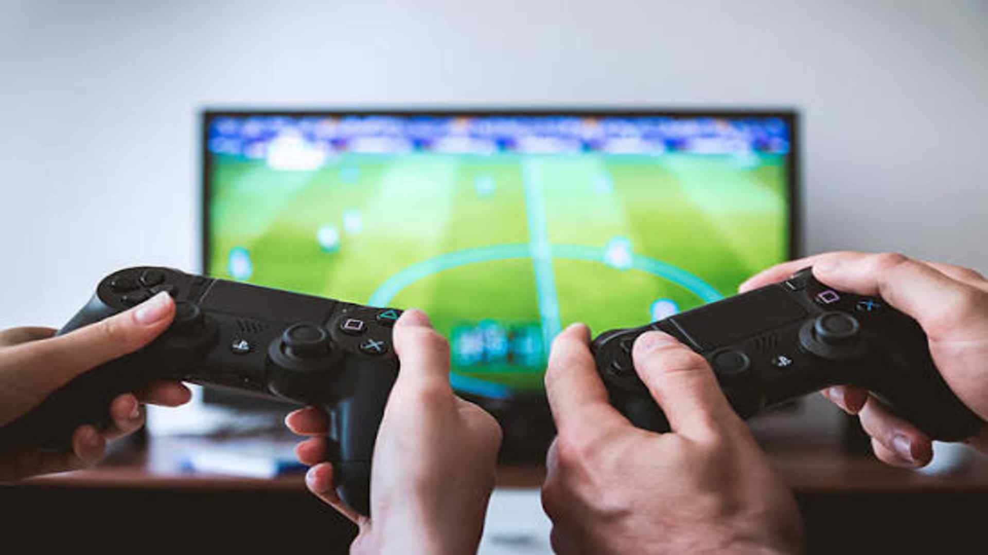Exploring Solitaire Games That Reward Adaptive Thinking