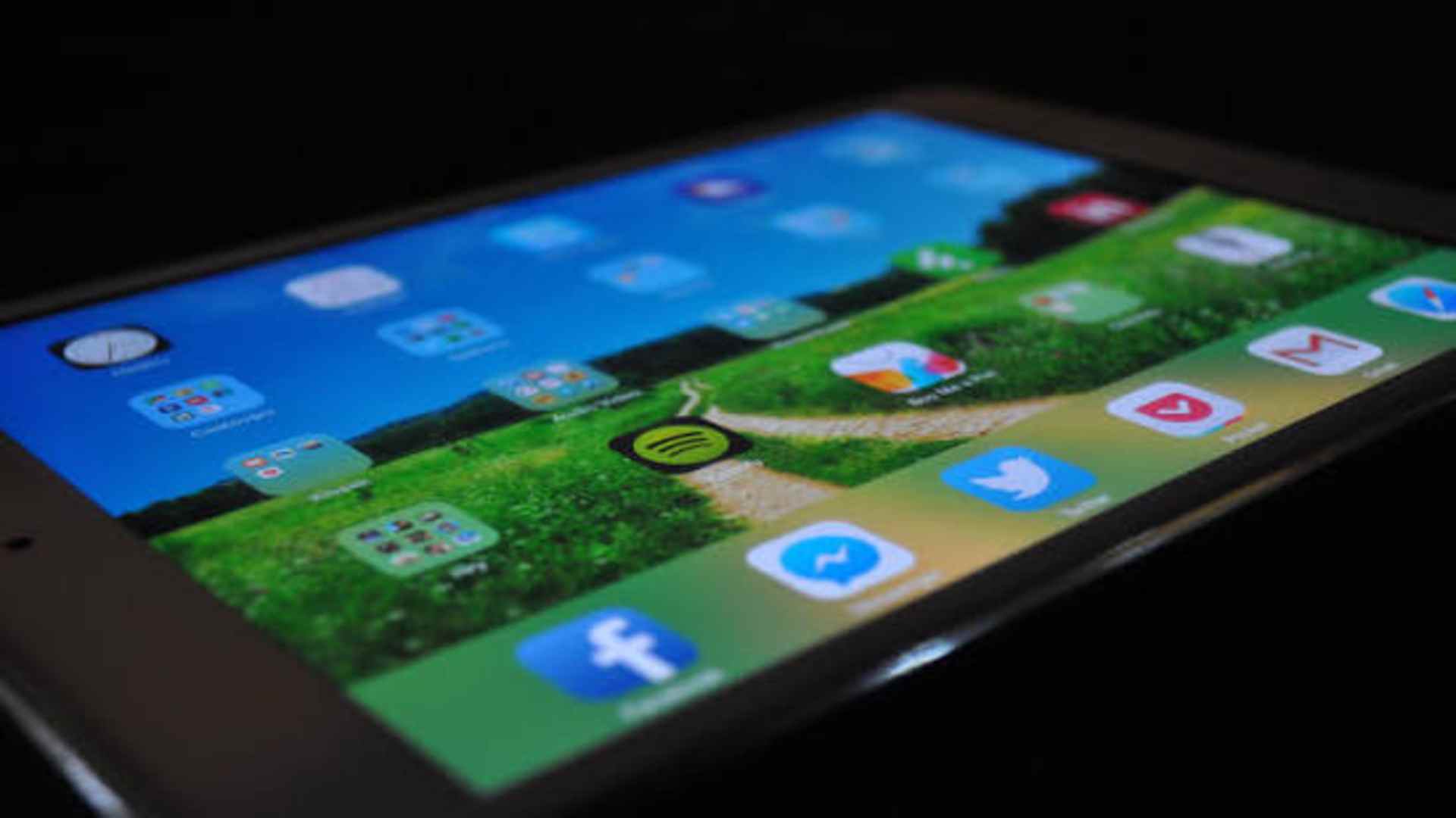 The Smart Player's Guide to Mobile Online Games